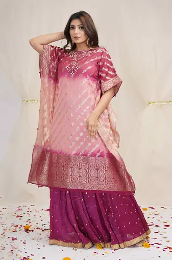 SHADING OF LEMONADE PINK AND MAGENTA PINKKAFTAAN