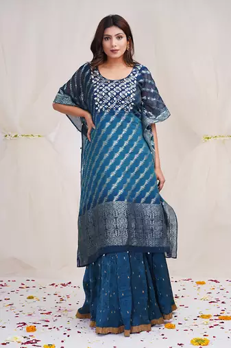 SHADING OF YALE BLUE AND PRUSSIAN BLUEKAFTAAN