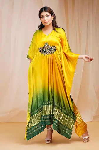4D DYEING OF BRIGHT YELLOW AND GOLF GRRENKAFTAAN
