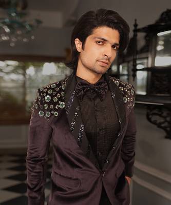 Black Artha Tuxedo Set 7
