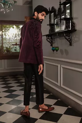 Wine Trij Tuxedo Set
