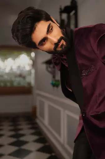 Wine Trij Tuxedo Set