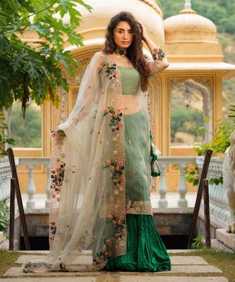 Dilruba Ivoreen Crush Skirt Kurta Set 2