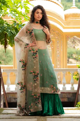 Dilruba Ivoreen Crush Skirt Kurta Set