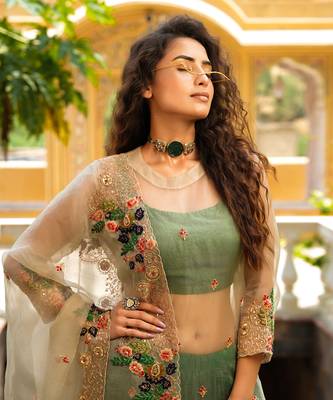 Dilruba Ivoreen Crush Skirt Kurta Set 5