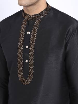 Embellished Black Brocade Kurta  5