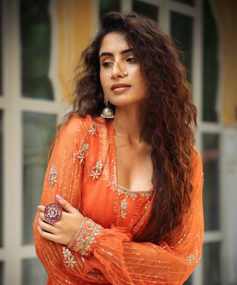 Dilruba Narangi Gota Patti Sharara, Top,Jacket & Dupatta Set 4