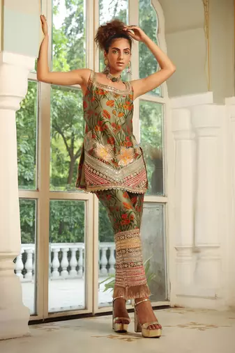 Dilruba Bageecha Kurta Fringe Pants Rangeen Work 