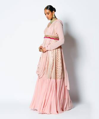 Peach Chanderi Silk And Georgette Woven Dilkash Saree Gown With Belt  3
