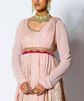 Peach Chanderi Silk And Georgette Woven Dilkash Saree Gown With Belt  4