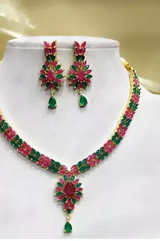 Multicolor necklaces