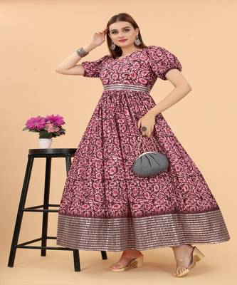 Growish Wine Sequance Embroidery and Digital Printed with Belt Anarkali Gown 3