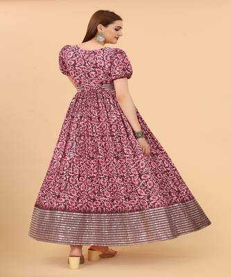 Growish Wine Sequance Embroidery and Digital Printed with Belt Anarkali Gown 5