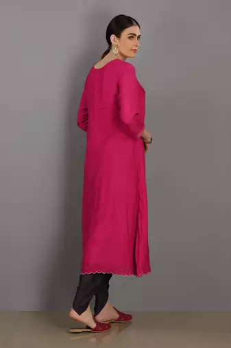 Pink Hamza