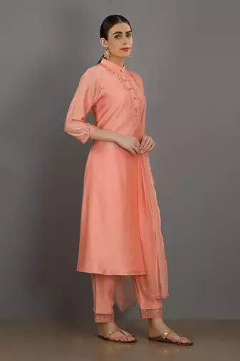 Peach Saumya