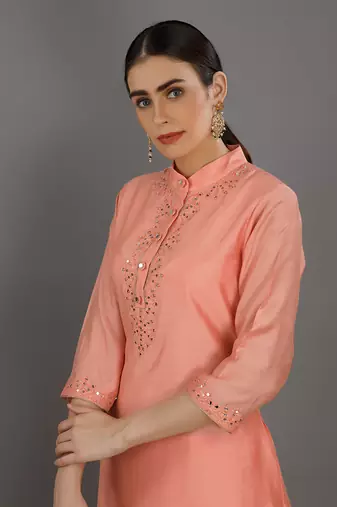 Peach Saumya