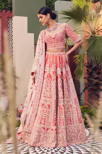 Pragya Lehenga
