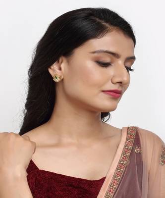Kundan Studs 1