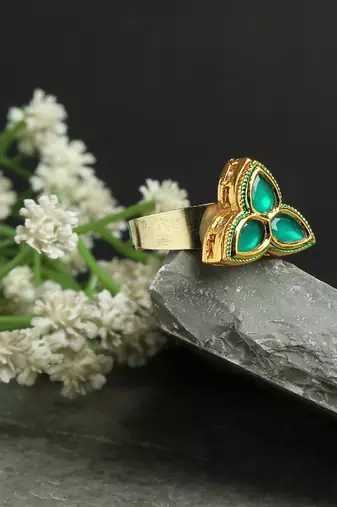 Kundan Ring