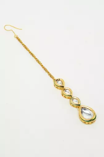 Kundan Maang Tikka