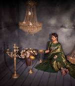 GREEN SOFT WOVEN KANJEEVARAM BLEND SAREE ONLINE IN INDIA SPECIAL WEDDING SAREE
