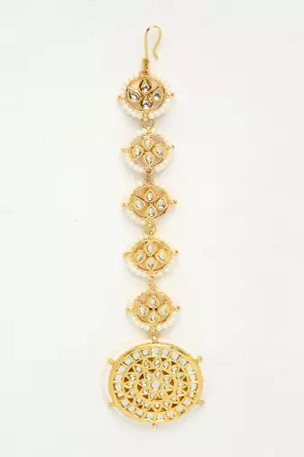 Kundan Maang Tikka