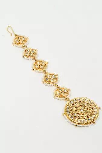 Kundan Maang Tikka