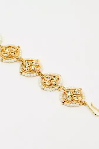 Kundan Maang Tikka