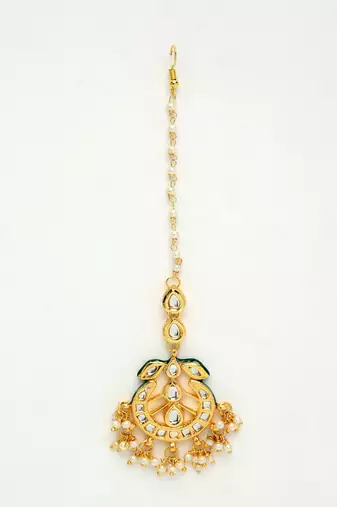 Kundan Maang Tikka