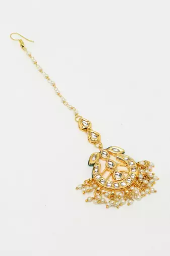 Kundan Maang Tikka