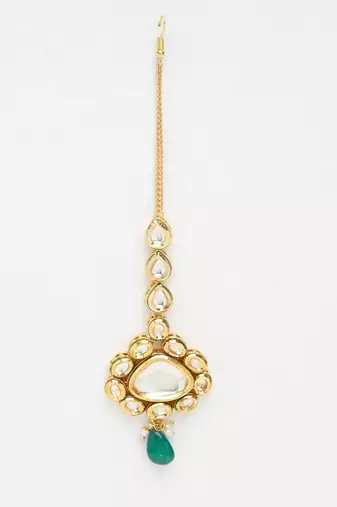 Kundan Maang Tikka