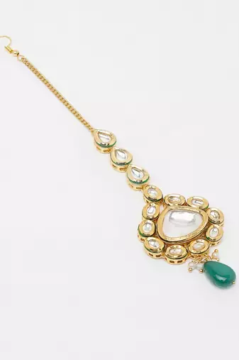 Kundan Maang Tikka