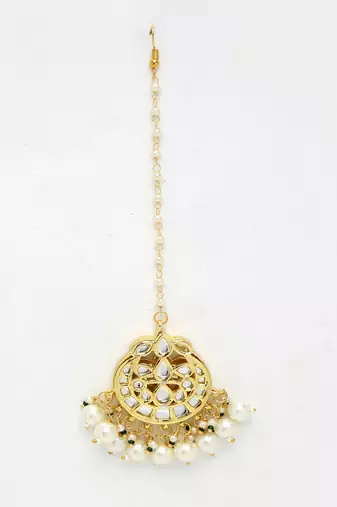 Kundan Maang Tikka