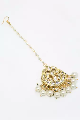 Kundan Maang Tikka