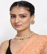 Pearl Kundan Choker with Studs