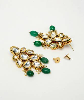 Kundan Neckpiece with Earrings 4