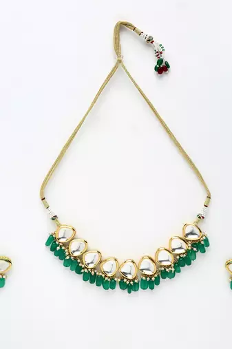 Kundan Choker with Studs