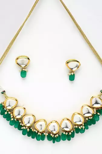 Kundan Choker with Studs