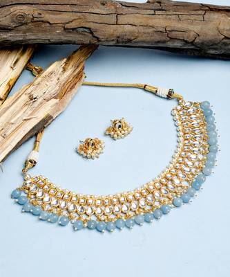 Stone Kundan Choker with Studs 5