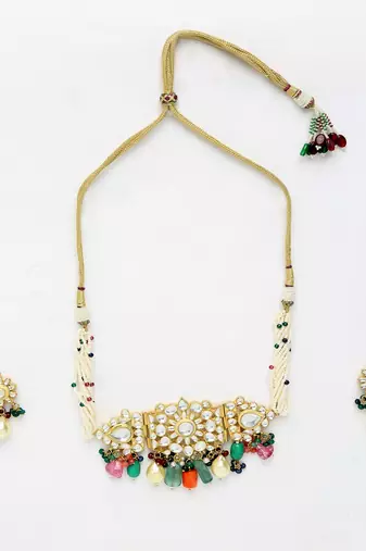 Kundan Maharani Choker with Earrings