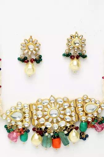 Kundan Maharani Choker with Earrings