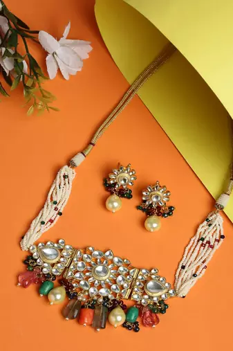 Kundan Maharani Choker with Earrings
