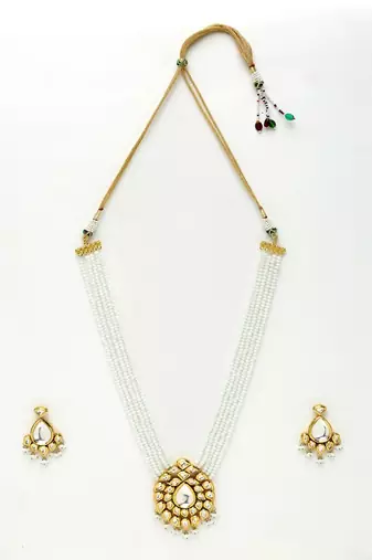 Kundan Neckpiece with Earrings