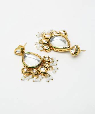 Kundan Neckpiece with Earrings 4
