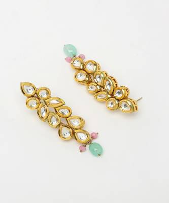 Kundan Neckpiece with Earrings and Maang Tikka 5