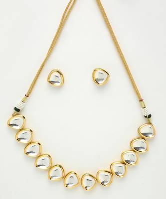Kundan Choker with Kundan Studs 3