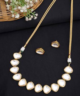 Kundan Choker with Kundan Studs 5