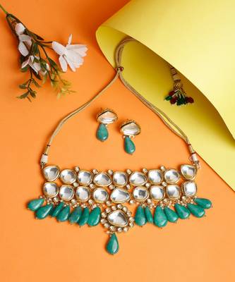 Kundan Choker with Studs 5