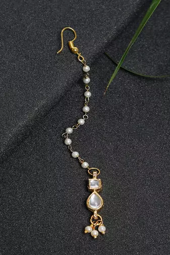 Kundan Maang Tikka