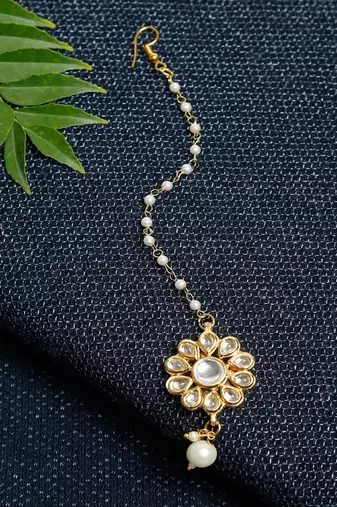 Kundan Maang Tikka